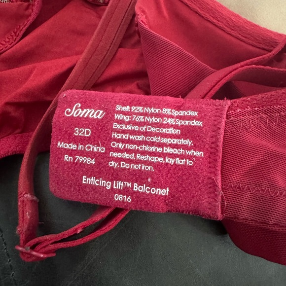 Soma Red Intimates Bundle - Picture 6 of 9